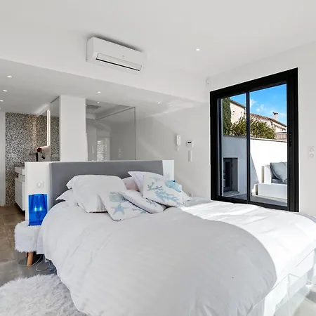 Luxurious 4-bed With Panoramic Views