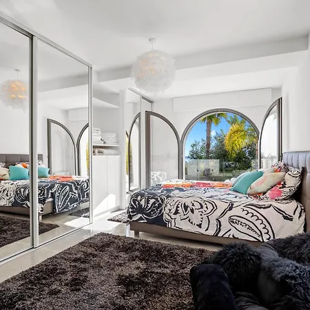 Luxurious 4-bed With Panoramic Views Vallauris